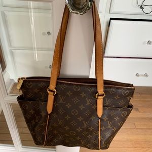 Authentic Louis Vuitton Totally PM